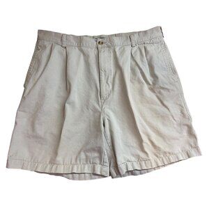 Izod Mens Shorts 38 Classic Fit Pleated Beige Side Buttoned Back Pockets Preppy